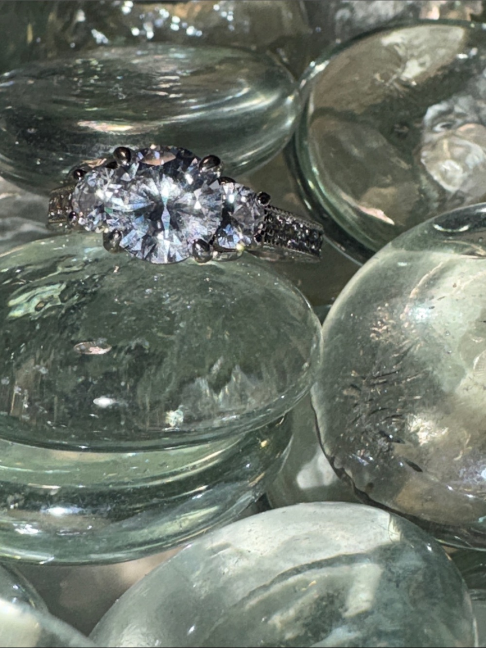 Round Cluster Silver Rhodium Diamond Solitaire. 2 carats.